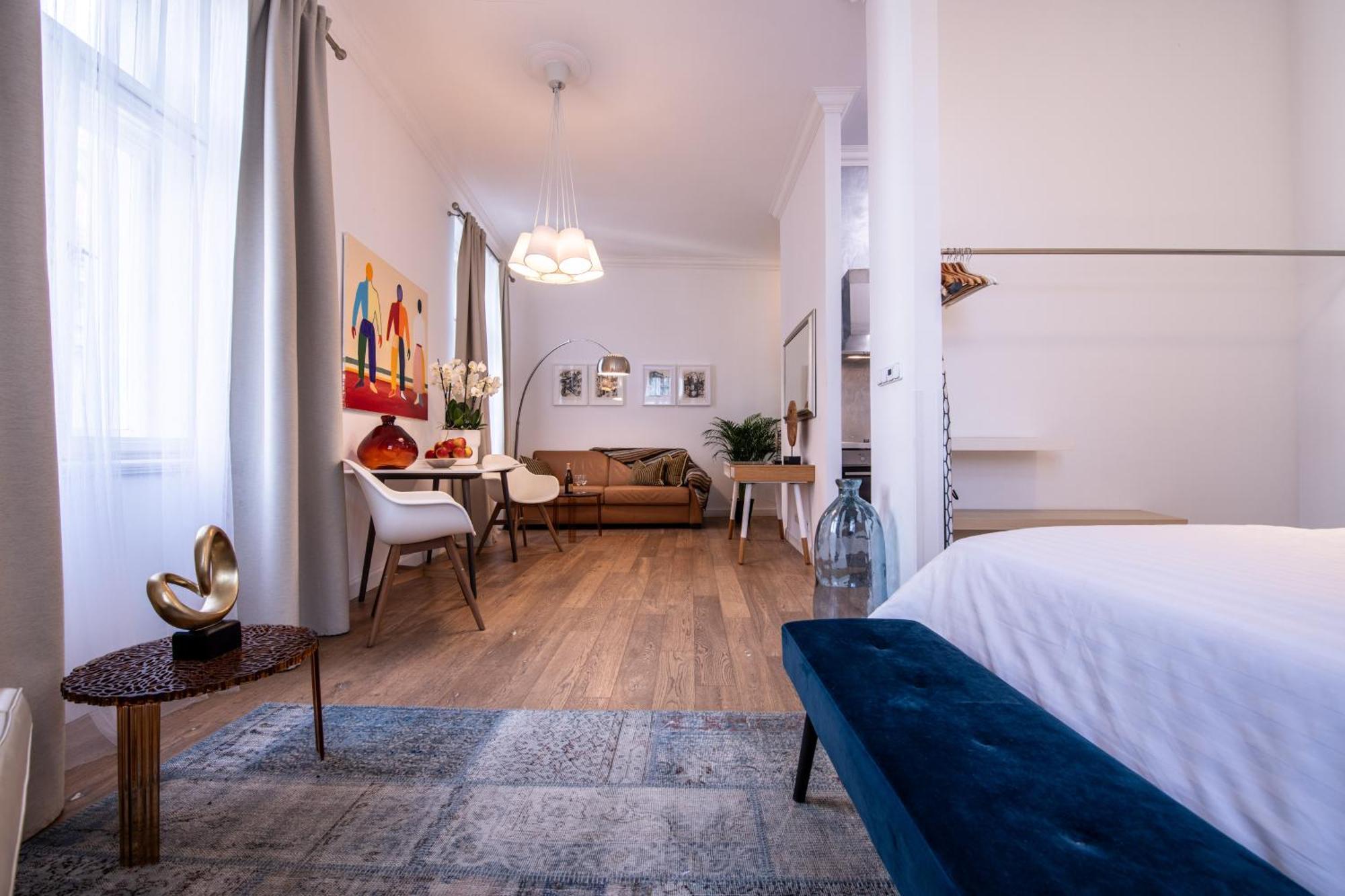 Modern Downtown Apt - Renovated, On Ideal Location Praga Exterior foto